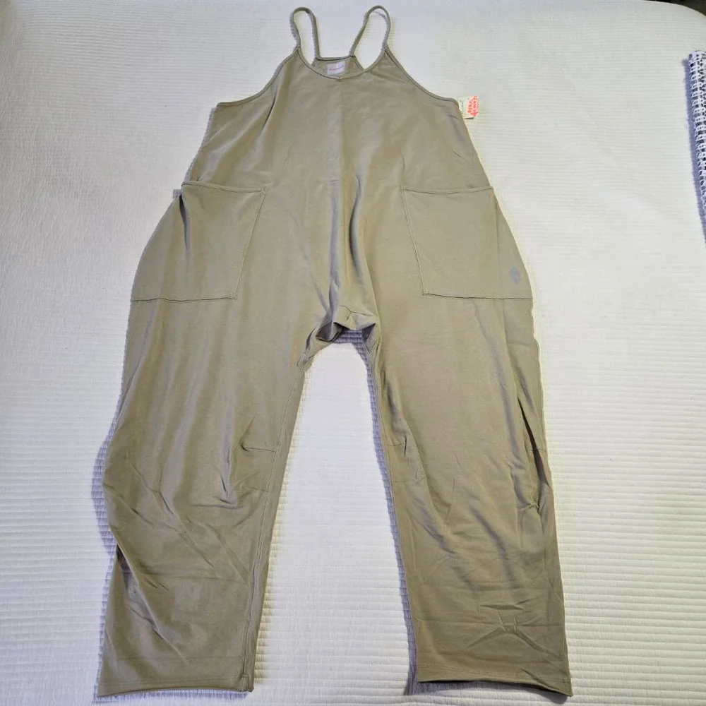 Women's Free People Movement Jumpsuit Size XS in Sage Stone Green - Picture 2 of 10